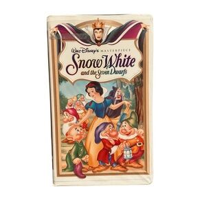 Walt Disney’s Snow White and the Seven Dwarves VHS Tape Family Movie